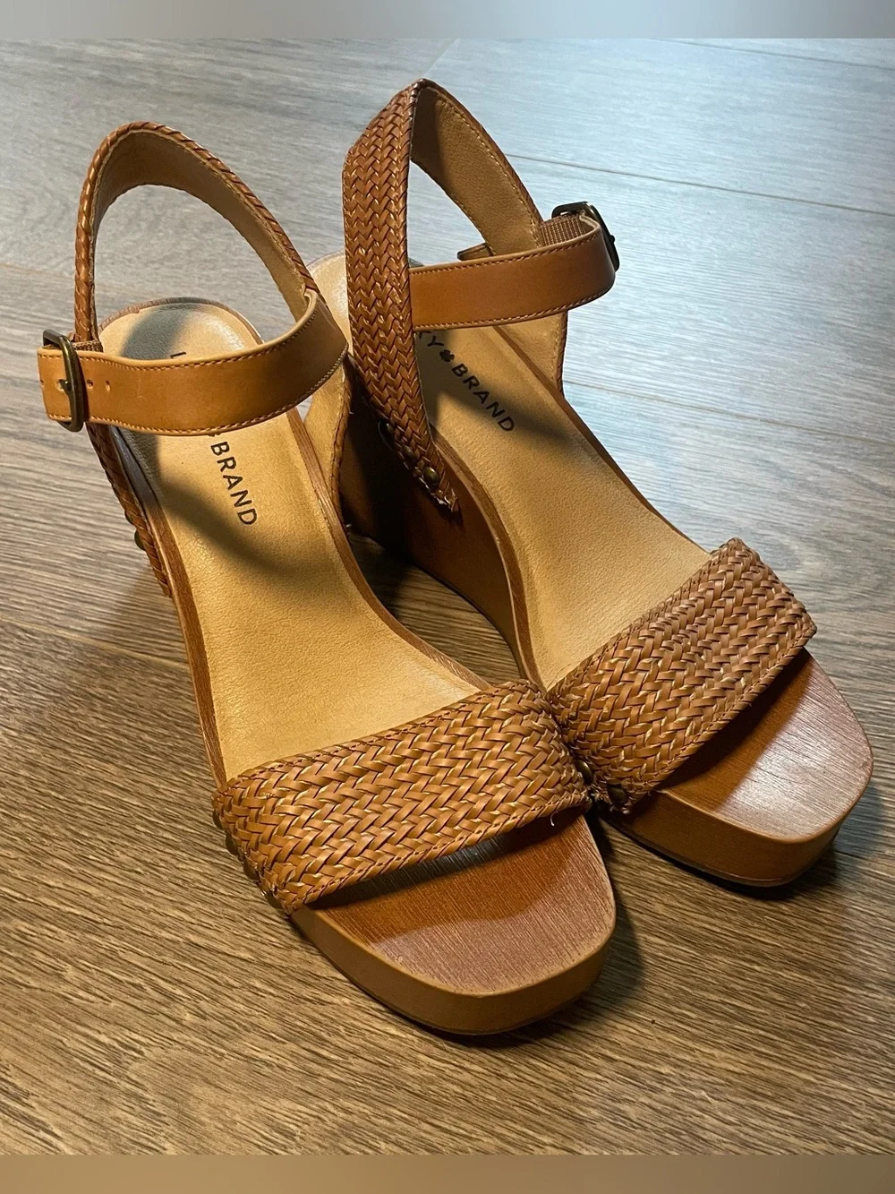 Lucky Brand Zyler Platform Wedge Sandal Color Light Brown Size US 6.5
